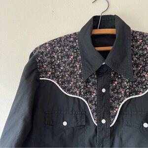 Vintage womens black calico piping western snap button long sleeve shirt size XL